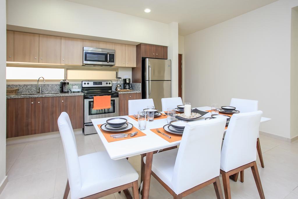 Condos Perfectly Situated Between The Beach & Tulum Town By Stella Rentals Екстер'єр фото